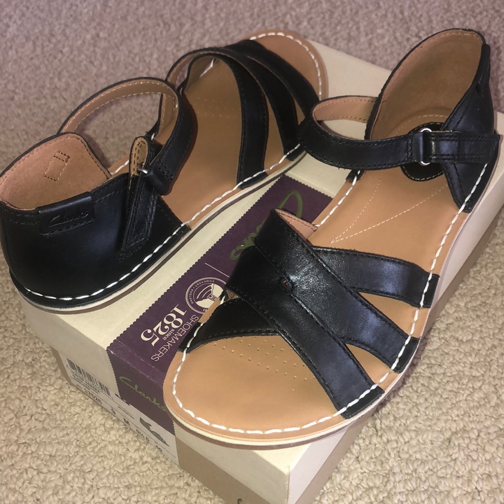 Black leather sandals